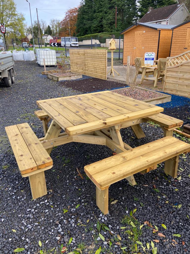 8 Seater Picnic Table