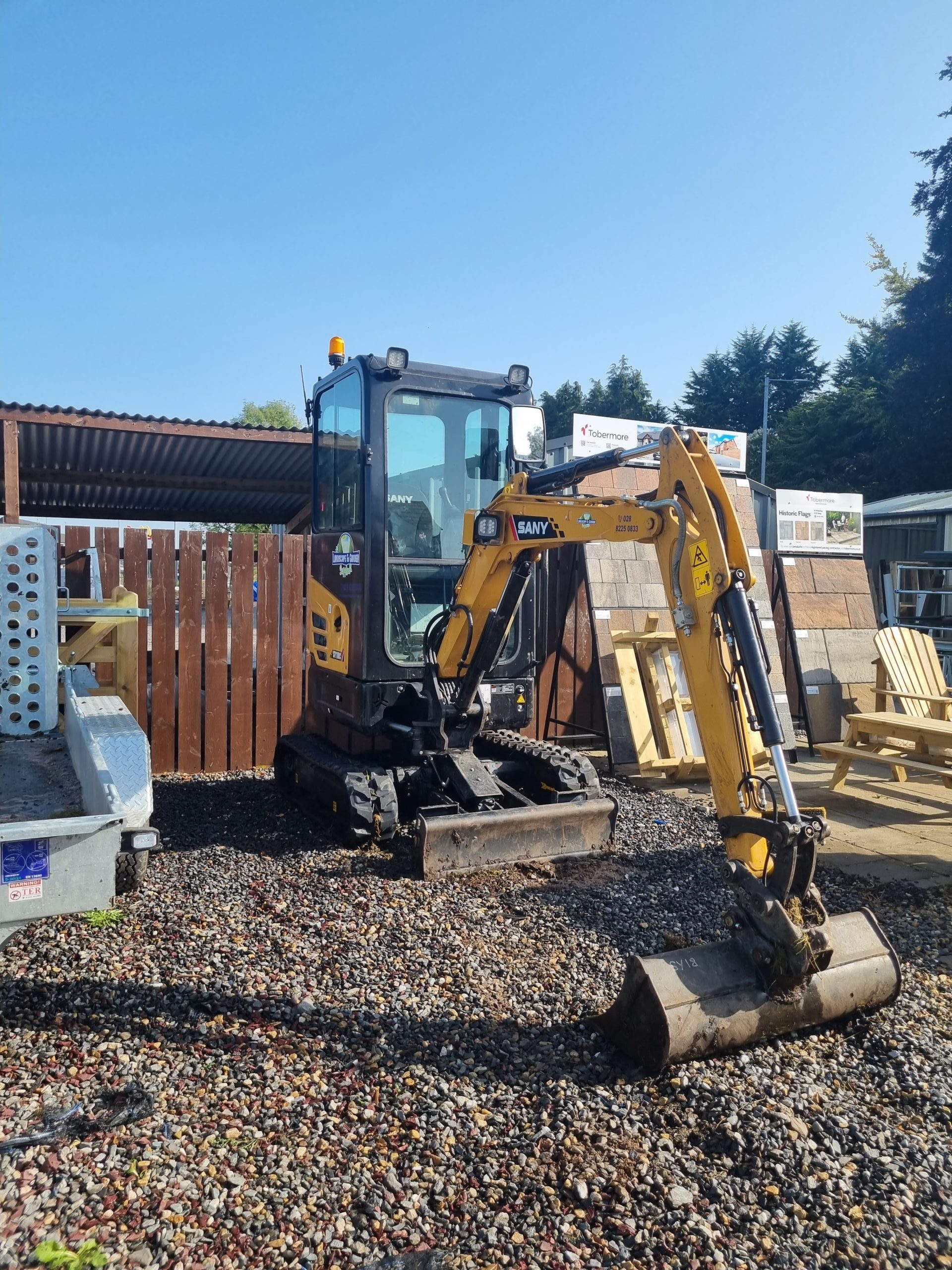 Mini Digger Hire 1.9 Tonne £120 per day